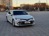 Toyota Camry 2018 года за 12 500 000 тг. в Актау – фото 2