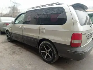 Kia Carnival, 2005