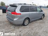 Toyota Sienna 2012 годаfor6 000 000 тг. в Атырау – фото 2