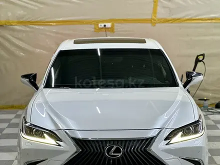 Lexus ES 250 2019 года за 17 500 000 тг. в Шымкент – фото 2