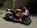 Honda  CBR 1000 RR/RA Fireblade 2014 года за 2 000 000 тг. в Алматы