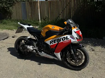 Honda  CBR 1000 RR/RA Fireblade 2014 года за 2 000 000 тг. в Алматы