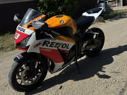 Honda  CBR 1000 RR/RA Fireblade 2014 года за 2 000 000 тг. в Алматы – фото 4