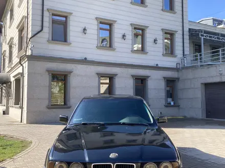 BMW 528 1995 года за 2 250 000 тг. в Алматы – фото 2