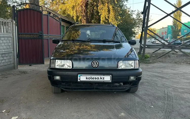 Volkswagen Passat 1993 года за 1 800 000 тг. в Семей
