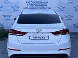 Hyundai Elantra 2017 года за 7 900 000 тг. в Шымкент – фото 4