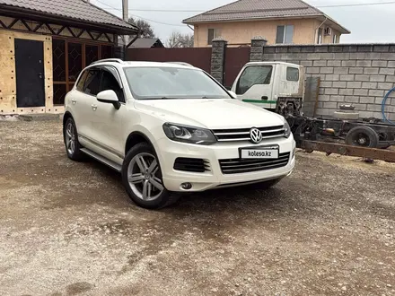 Volkswagen Touareg 2010 года за 12 500 000 тг. в Астана – фото 10