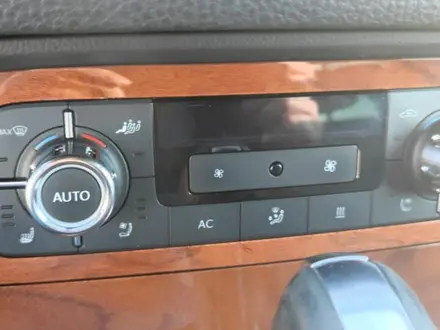 Volkswagen Touareg 2010 года за 12 500 000 тг. в Астана – фото 6