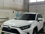 Toyota RAV4 2021 годаfor15 000 000 тг. в Жезказган – фото 2