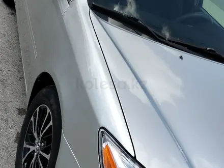 Toyota Camry 2003 года за 6 500 000 тг. в Актобе – фото 2