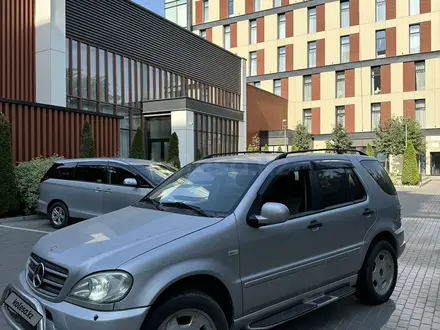 Mercedes-Benz ML 320 2001 года за 5 200 000 тг. в Алматы