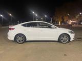 Hyundai Elantra 2018 годаүшін8 700 000 тг. в Уральск – фото 5