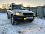 Toyota RAV4 1996 годаүшін3 300 000 тг. в Семей