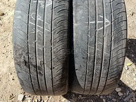 Шины 215/50 R17 — "Kumho Ecsta SPT" (Корея), летние. Без камерные за 15 000 тг. в Астана