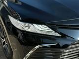 Toyota Camry Luxe 2023 года за 21 500 000 тг. в Алматы – фото 4