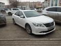 Toyota Camry 2013 года за 10 300 000 тг. в Актобе – фото 3