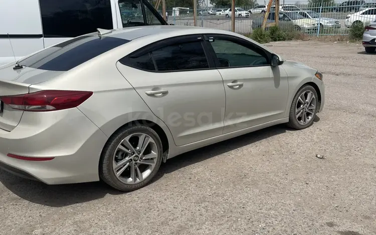 Hyundai Elantra 2019 года за 7 500 000 тг. в Семей