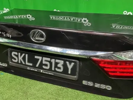 Крышка багажника на lexus es за 40 000 тг. в Алматы – фото 6