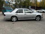 Mercedes-Benz E 320 1993 годаүшін1 400 000 тг. в Костанай – фото 4