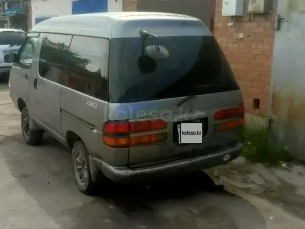 Toyota Lite Ace 1994 года за 1 850 000 тг. в Усть-Каменогорск – фото 2