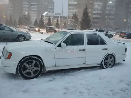 Mercedes-Benz E 280 1995 года за 2 100 000 тг. в Усть-Каменогорск – фото 3