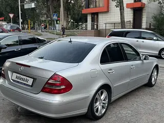 Mercedes-Benz E 320