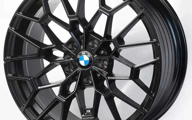 BMW R19 8, 5J 5x120 ET35 ЦО 72, 6 Satin Black за 320 000 тг. в Алматы