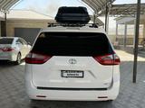 Toyota Sienna 2015 года за 10 000 000 тг. в Жанаозен – фото 4