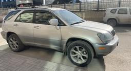 Lexus RX 300 2001 годаүшін4 600 000 тг. в Астана – фото 2