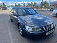 Toyota Camry 2000 года за 3 600 000 тг. в Алматы