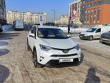 Toyota RAV4 2016 года за 12 000 000 тг. в Астана – фото 2