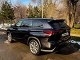 Toyota Highlander 2021 года за 20 400 000 тг. в Алматы – фото 4