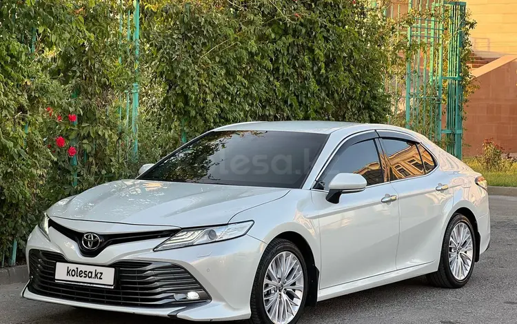 Toyota Camry 2018 года за 14 800 000 тг. в Шымкент