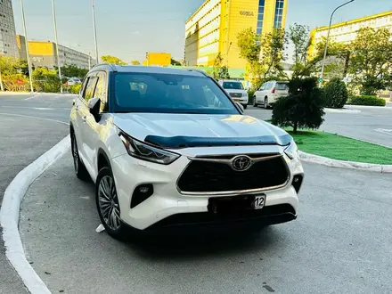 Toyota Highlander 2021 года за 32 000 000 тг. в Актау