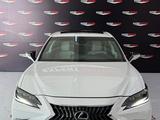 Lexus ES 300h 2024 года за 21 000 000 тг. в Актау