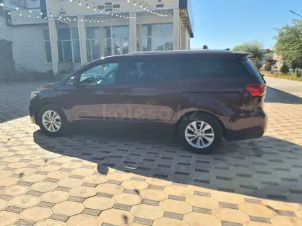 Kia Carnival 2018 года за 14 500 000 тг. в Шымкент – фото 4