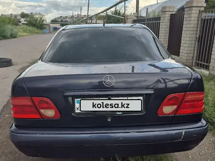 Mercedes-Benz E 230 1997 года за 3 000 000 тг. в Караганда – фото 5