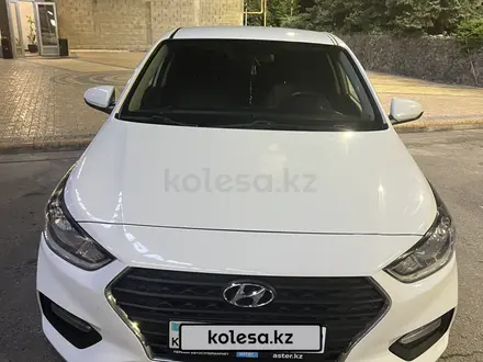 Hyundai Solaris 2018 года за 6 800 000 тг. в Алматы – фото 4