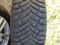 Комплект колес в сборе с зимней шипованной шиной Michelin за 220 000 тг. в Костанай – фото 4
