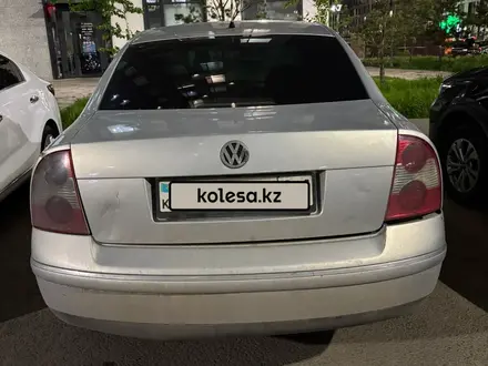 Volkswagen Passat 2002 года за 1 500 000 тг. в Астана – фото 3