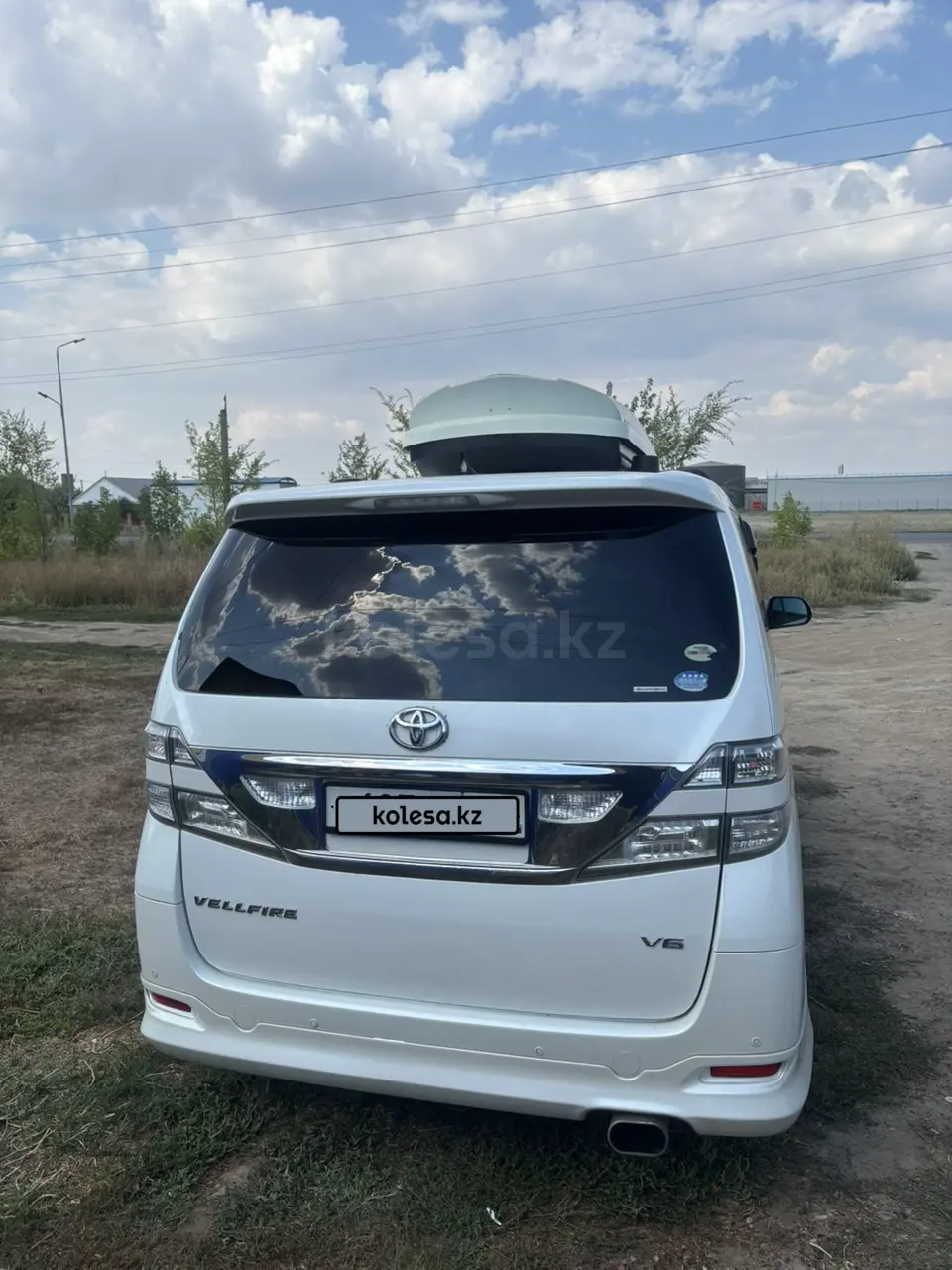 Toyota Vellfire, 2011