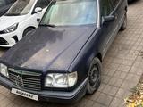 Mercedes-Benz E 200 1994 годаүшін850 000 тг. в Караганда – фото 2