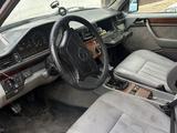 Mercedes-Benz E 200 1994 годаүшін850 000 тг. в Караганда – фото 5