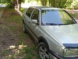 Volkswagen Vento 1993 года за 1 200 000 тг. в Караганда – фото 2