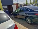 Toyota Camry 2017 года за 6 700 000 тг. в Уральск – фото 3