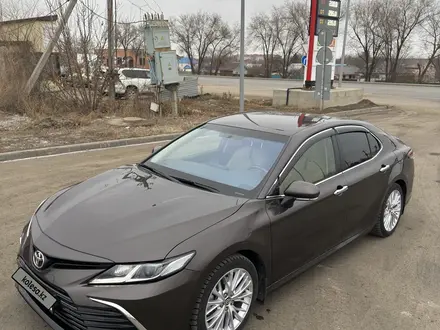 Toyota Camry 2022 года за 14 500 000 тг. в Уральск – фото 17