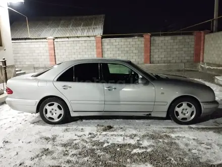 Mercedes-Benz E 230 1998 года за 2 500 000 тг. в Алматы – фото 3