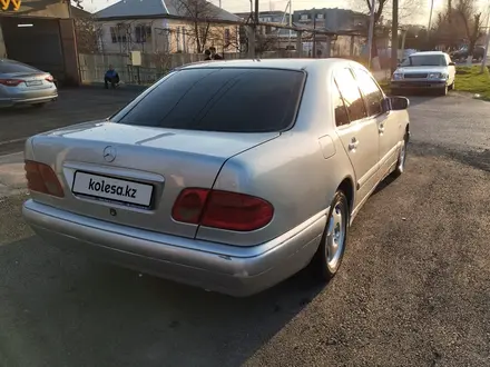 Mercedes-Benz E 230 1998 года за 2 500 000 тг. в Алматы – фото 5