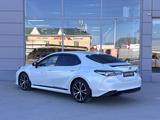Toyota Camry 2020 годаүшін12 500 000 тг. в Шымкент – фото 2
