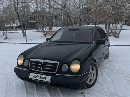 Mercedes-Benz E 200 1997 года за 1 900 000 тг. в Павлодар – фото 2